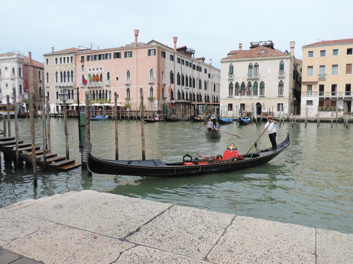 Rialto Grand Canal View * Venezia
